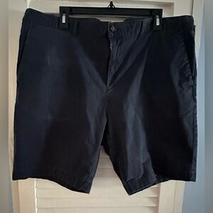 Michael Kors men’s navy blue shorts. Size 40. Great condition.